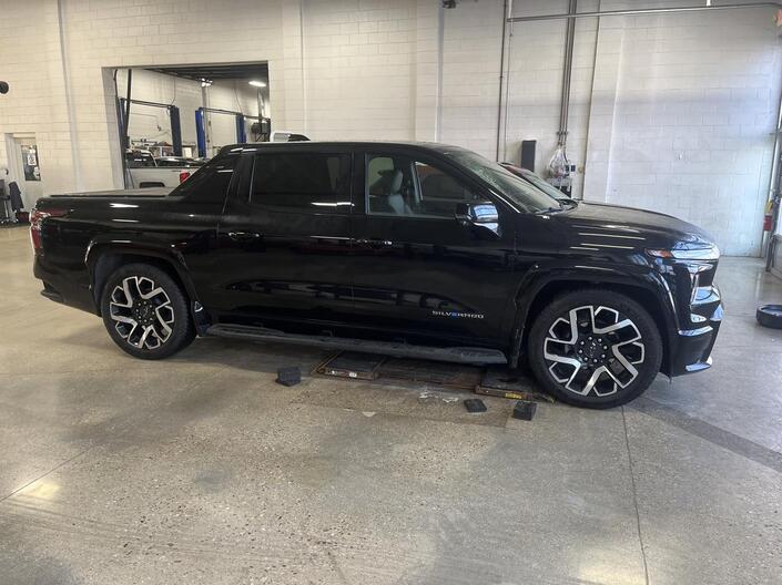 2024 Chevrolet Silverado EV RST e4WD w/SuperCruise AdptvCrz 24s HD-SurroundVision Milwaukee WI